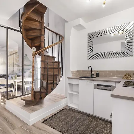 Fuji Apartment Paris